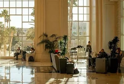 Постояльцы сочинского отеля могут зарегистрироваться на авиарейс и сдать багаж на месте