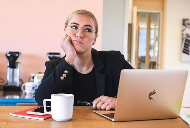 Аналитики рассказали, для чего в переписке россияне чаще всего используют ИИ