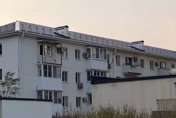 В Новороссийске отремонтировали кровлю пострадавшей при атаке БПЛА многоэтажки