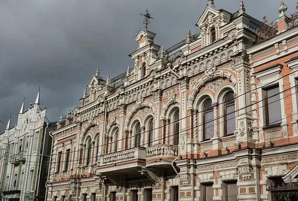 Музей МХАТ представил в Краснодаре посвященную Михаилу Булгакову выставку