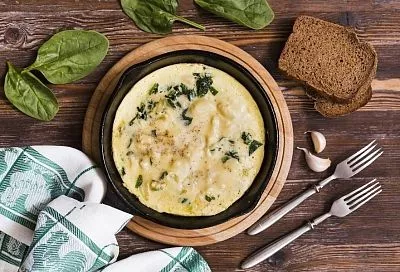 Кабачковый омлет – любимый завтрак моей семьи, который я придумала сама, а оказалось, что это французская кухня: гениальные идеи летают в воздухе