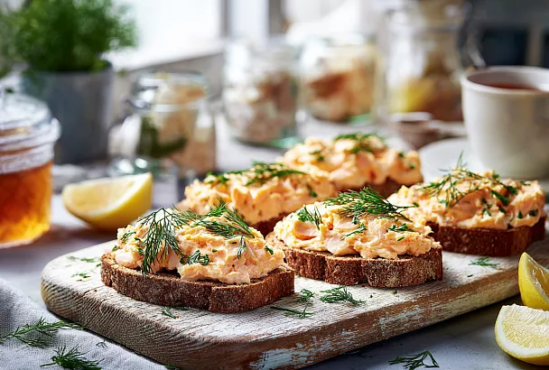 Селёдочная намазка с морковью и сырком – намазал на хлеб и наслаждаешься вкусом детства