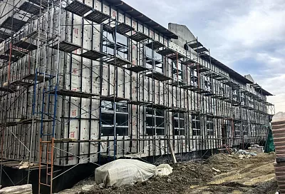 В Сочи в рамках нацпроекта возводят блок начальной школы на 400 мест