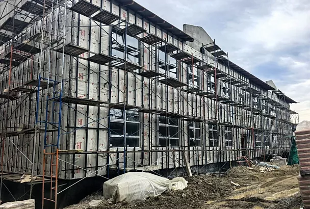 В Сочи в рамках нацпроекта возводят блок начальной школы на 400 мест