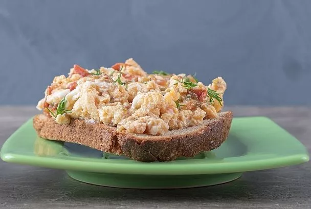 Готовим форшмак с селедкой за 5 минут: рецепт намазки в блендере без хлопот