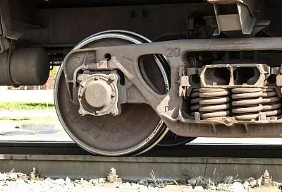 Поезд сбил мужчину напротив «Сити центра» в Краснодаре