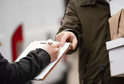 Импортёров одежды и обуви проверят на честность — власти хотят уравнять условия для российских производителей