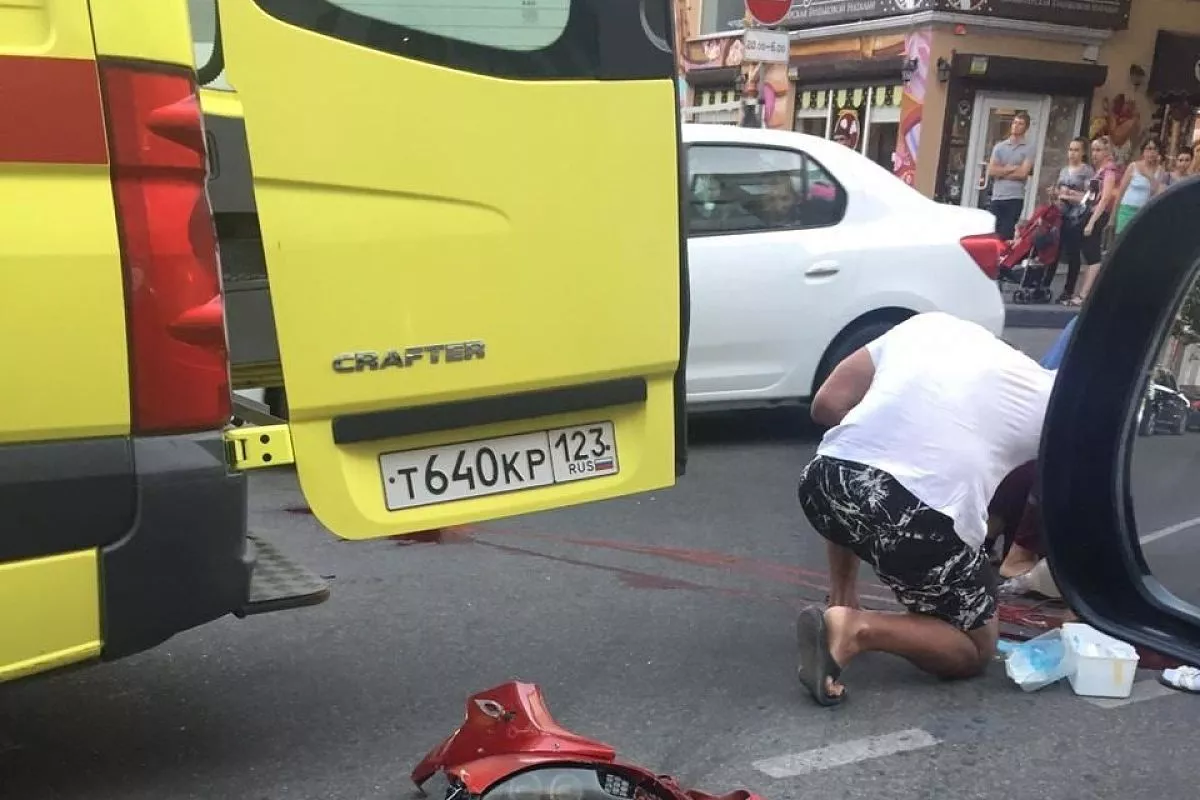 В Новороссийске мотоциклист сбил насмерть 80-летнюю женщину