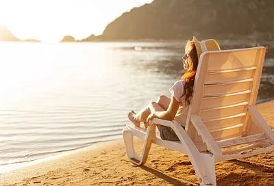 Полотенце — не бронь: европейские курорты вводят штрафы для россиян