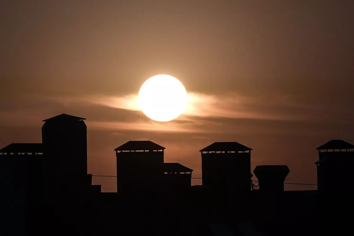 Ученые уточнили прогноз магнитных бурь: Землю настигнет солнечный ветер