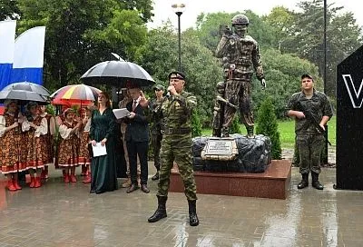 Обновленную Аллею памяти героев СВО торжественно открыли в Сочи