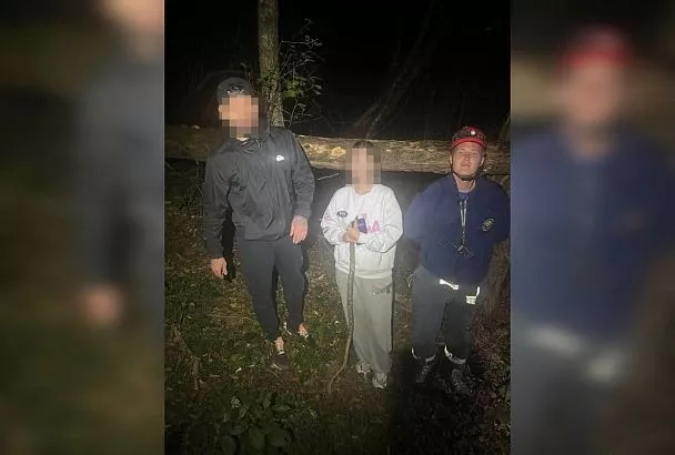 Спасатели нашли заблудившихся туристов из Тулы в лесу Сочи