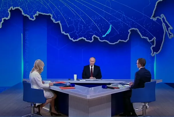 Путин поручил расширить программу семейной ипотеки на вторичное жильё для малых городов