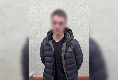 Полиция нашла молодого человека, справившего нужду напротив отдела МВД в Новороссийске