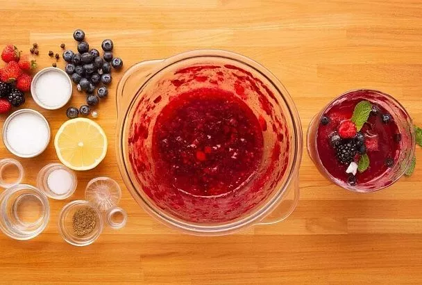 Ягодное желе после тортов и салатов: лёгкий десерт для сладкого начала 2026 года 