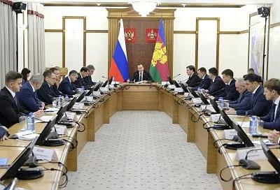 Губернатор Кубани Вениамин Кондратьев: «За время подготовки и проведения «Прямой линии» 2025 года поступило 8852 вопроса»