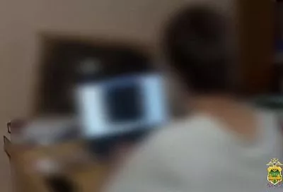 Кубанский школьник работал на телефонных мошенников ради 3 тысяч рублей в день