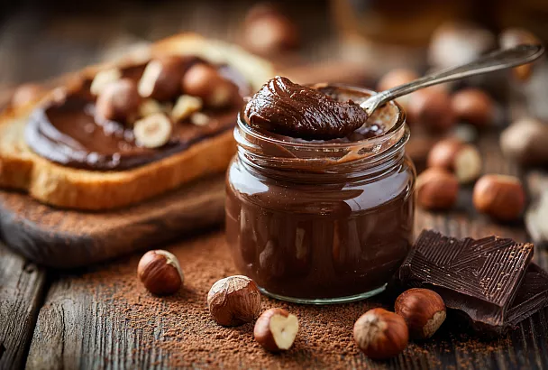 Домашняя шоколадно-ореховая паста из 5 ингредиентов: обжарила фундук, и аромат орехов раскрылся полностью