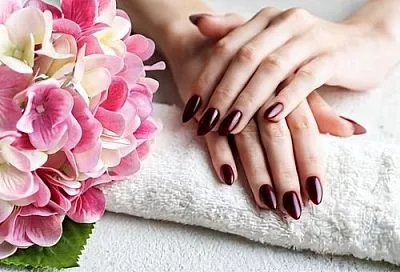 Рецепт "шипучки" для рук: верните коже молодость и свежесть