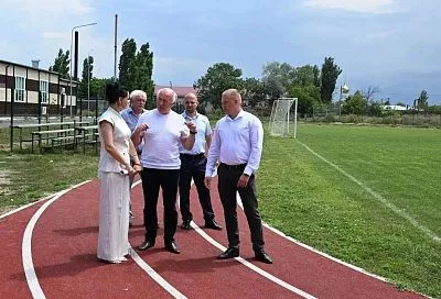 Депутат Госдумы Николай Долуда оценил благоустройство в Ейском районе