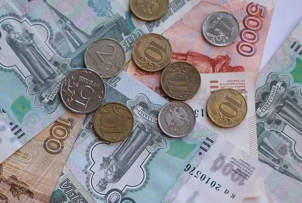 Стало известно, какую сумму наличными обычно носят с собой жители Краснодара