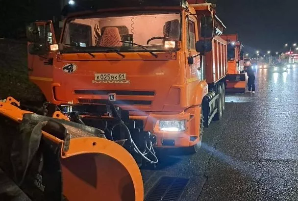 Краснодар готовится к шторму: ночью на дежурство заступит спецтехника