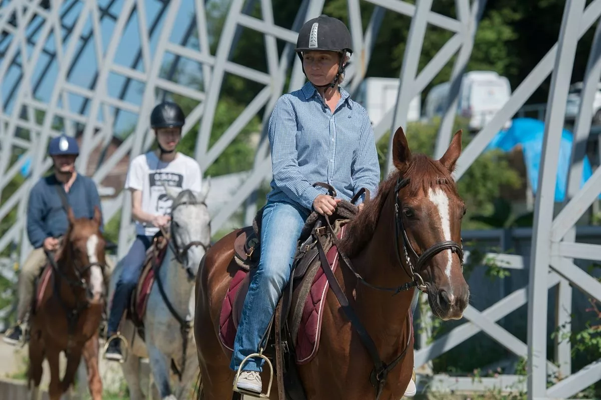 Сегодня на экоферме Экзархо с удовольствием встречают туристов со всех уголков мира. Сегодня на экоферме Экзархо с удовольствием встречают туристов со всех уголков мира.
