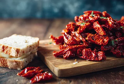 Вяленые томаты: ароматная заготовка на зиму