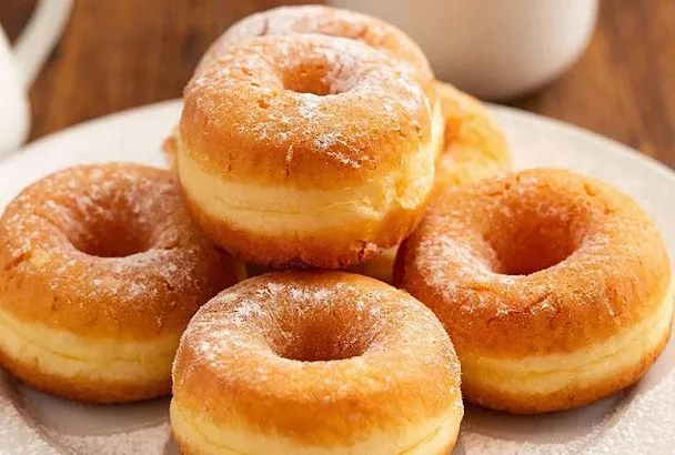 Творожные пончики «из маминой тетрадки»: готовятся быстрее, чем съедаются