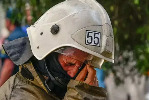 Пожар после падения обломков БПЛА на нефтебазе в промзоне Лабинска потушили