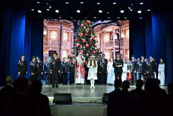 В казачьих кадетских корпусах Краснодарского края прошли новогодние балы