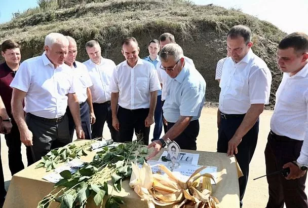 Губернатор Кубани Вениамин Кондратьев оценил современную систему орошения сельскохозяйственных земель Белореченского района