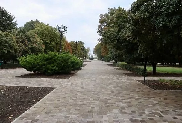В станице Каневской благоустраивают парк
