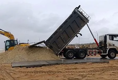 В краевом Оперштабе рассказали, откуда привозят песок для восстановления пляжей Анапы 