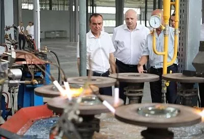 Вторую очередь завода по производству жаропрочной посуды готовят к открытию в Армавире 