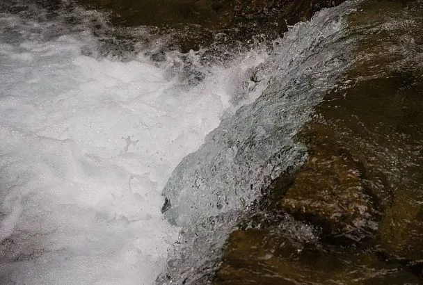 Уровень воды в нескольких реках Краснодарского края поднялся из-за дождей и таяния снега в горах