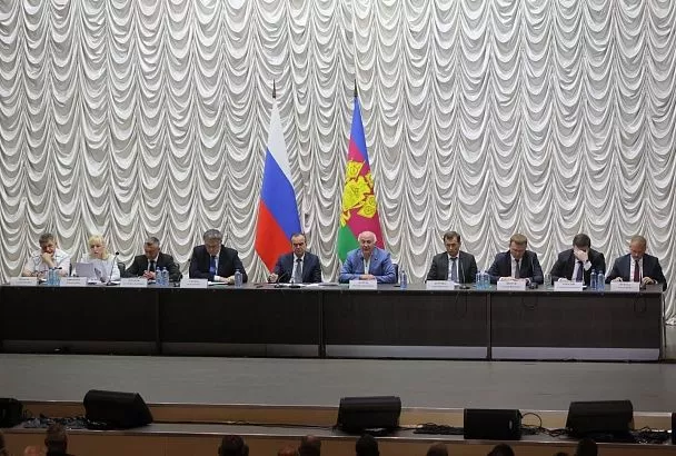 Вениамин Кондратьев: «Новый региональный оператор должен наладить работу в Ейске»