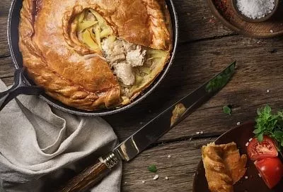 Открытый пирог с мясом и картошкой: домашний шедевр, который можно поручить приготовить даже ребенку
