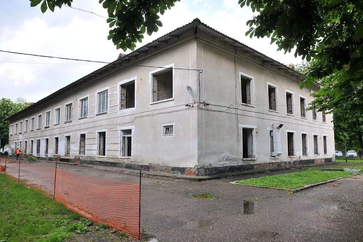 Роддом в Усть-Лабинске ремонтируется при поддержке фонда 