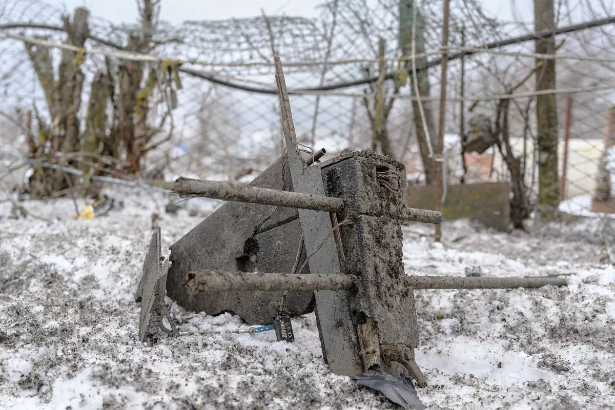 Обломки беспилотников упали в разных частях поселка Ильского. 