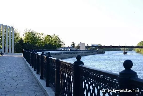 Мост через реку Протока в Славянске-на-Кубани перекрыли до 20 сентября