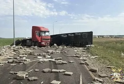 В Тимашевском районе произошла смертельная авария с участием большегруза