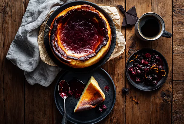 Без муки и коржа: баскский чизкейк, который тает с первой ложки