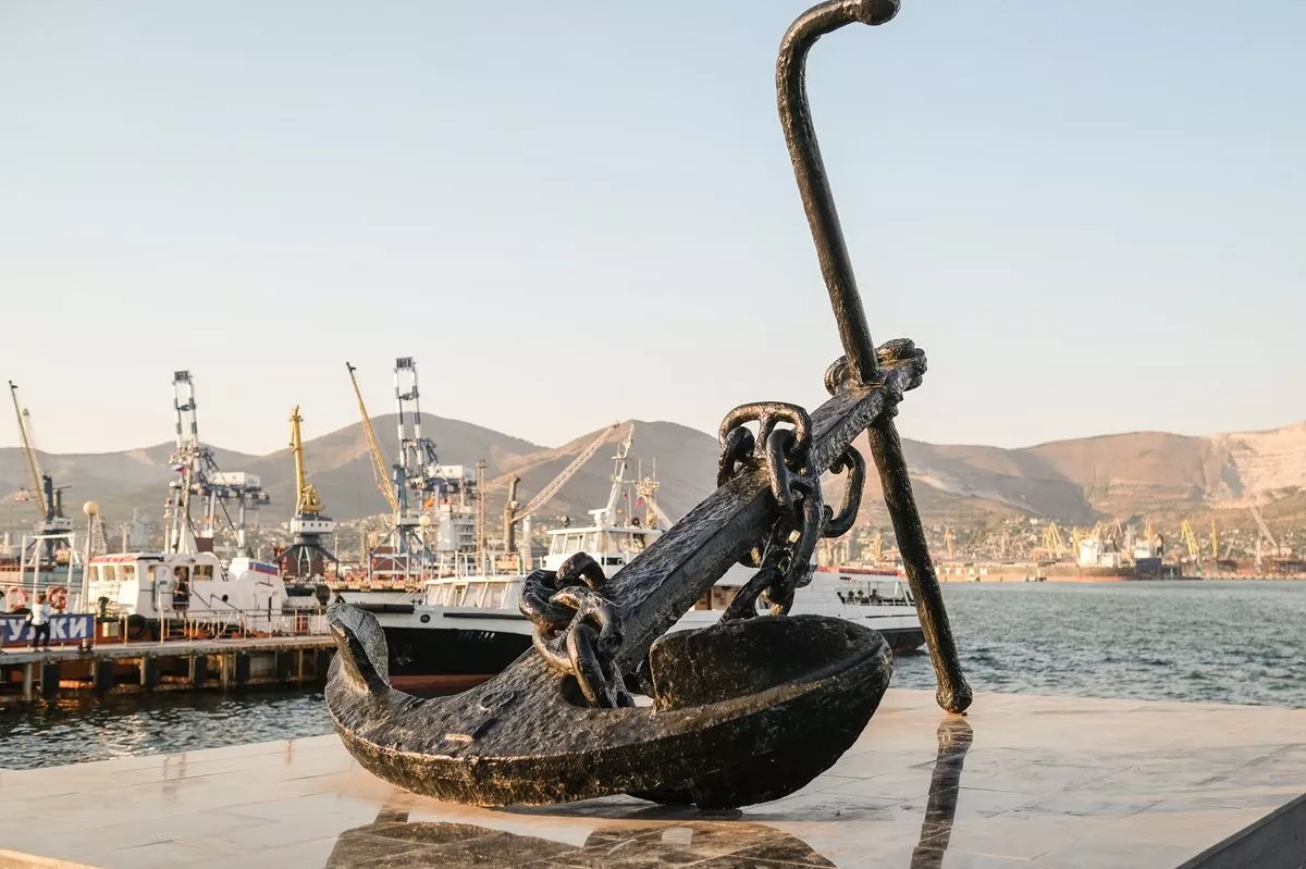 Новороссийская военно-морская база пополнилась скоростным транспортно-десантным катером 