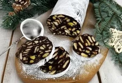 Самая вкусная шоколадная колбаса — любимый рецепт без какао и яиц. Готовим 20 минут, а едим целый месяц