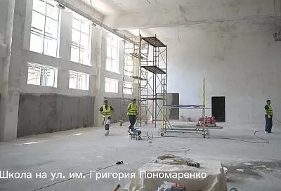Мэр Краснодара поручил ускорить завершение работ по строительству двух школ  