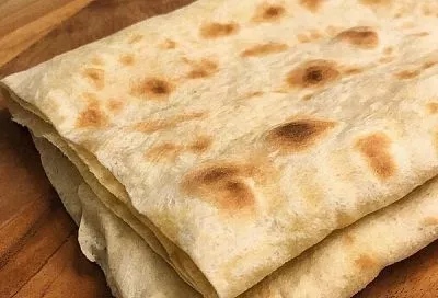 Давно отказалась от покупного хлеба - каждый день в духовке пеку тонкий армянский лаваш. Подробный рецепт