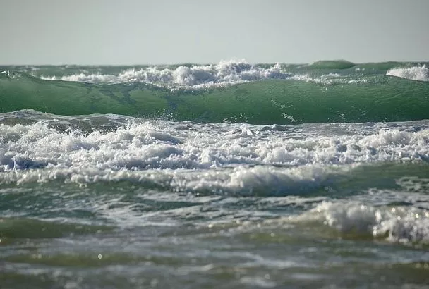 Волны до 1,5 метра: шторм разыграется у берегов Сочи и Сириуса