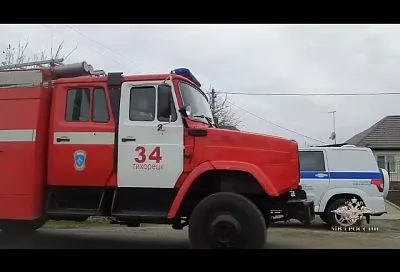 На Кубани полицейские помогли женщине выбраться из горящего дома