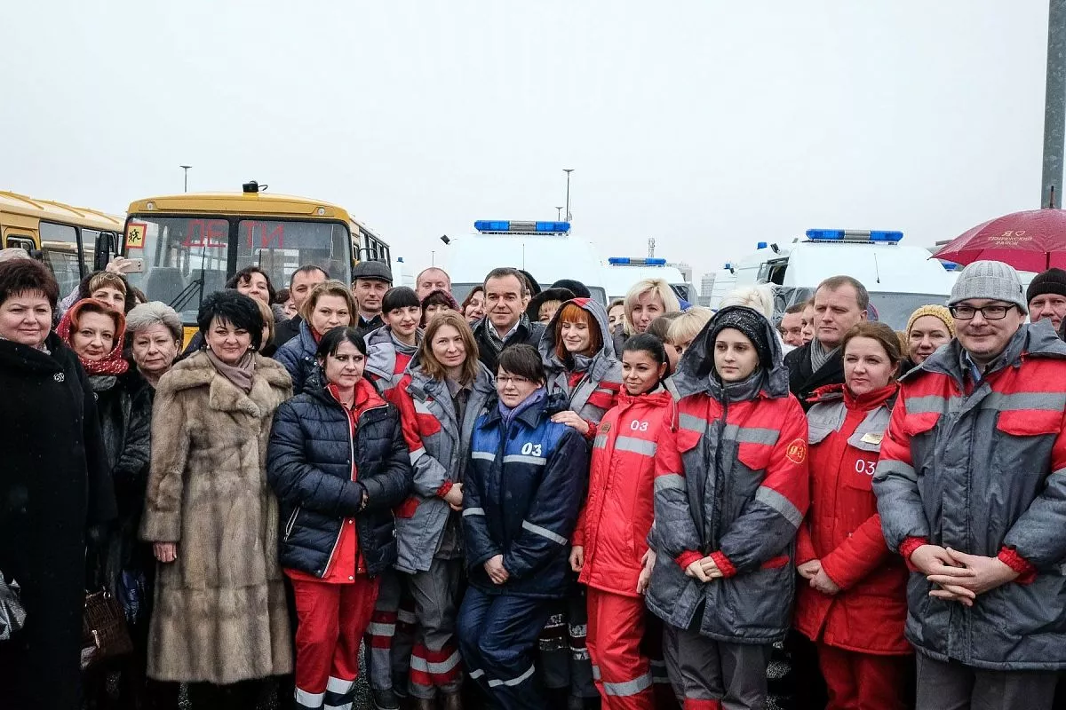 Ключи от новых автомобилей представителям муниципалитетов передал губернатор Вениамин Кондратьев